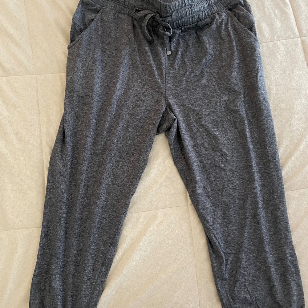 Zuda size Small, marled dark gray